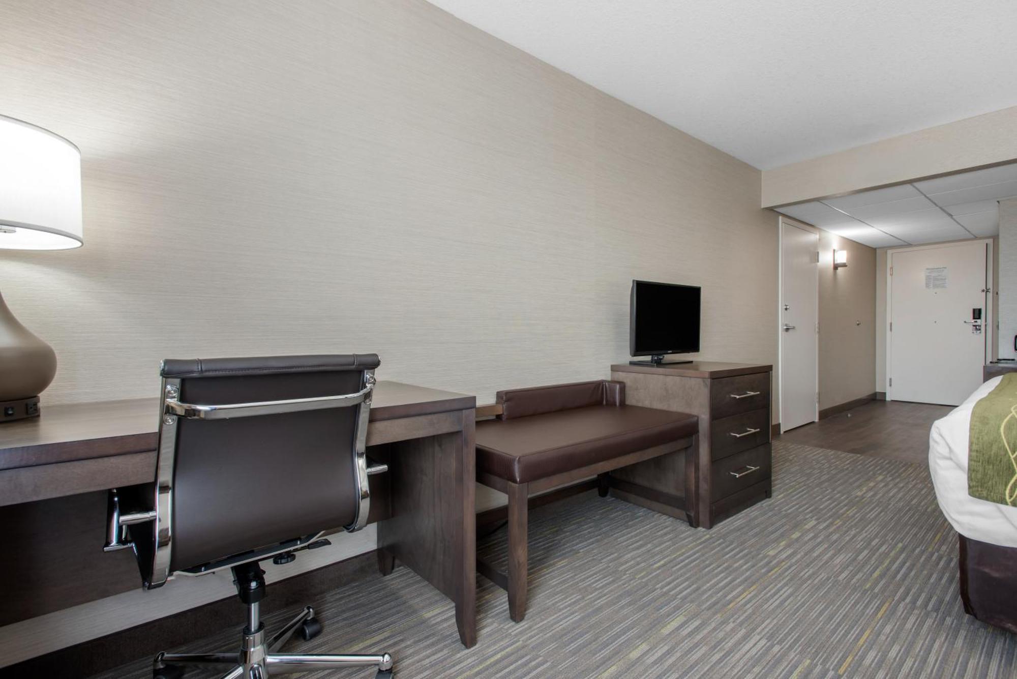 Comfort Inn & Suites Red Deer Exterior foto