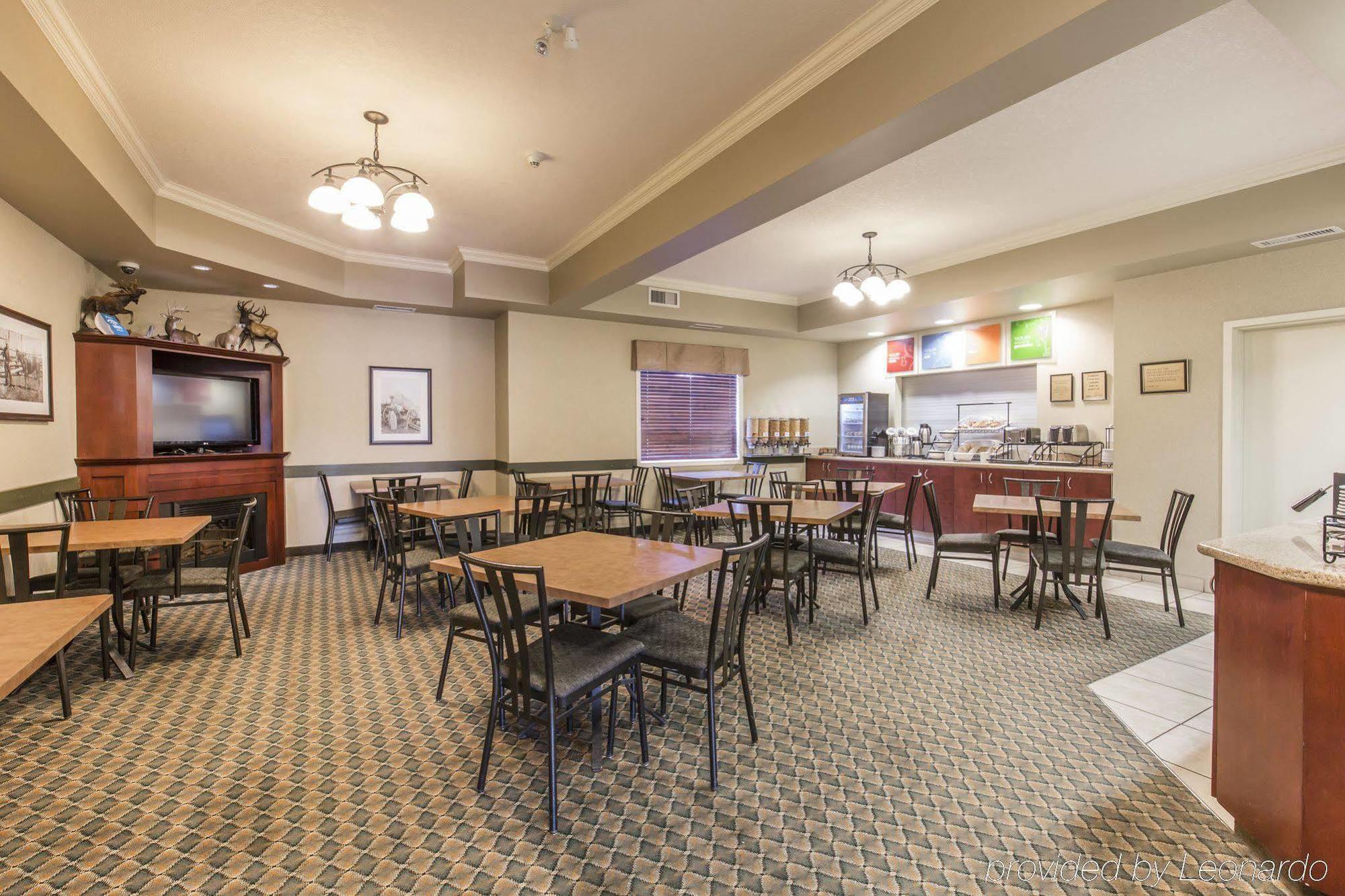 Comfort Inn & Suites Red Deer Exterior foto