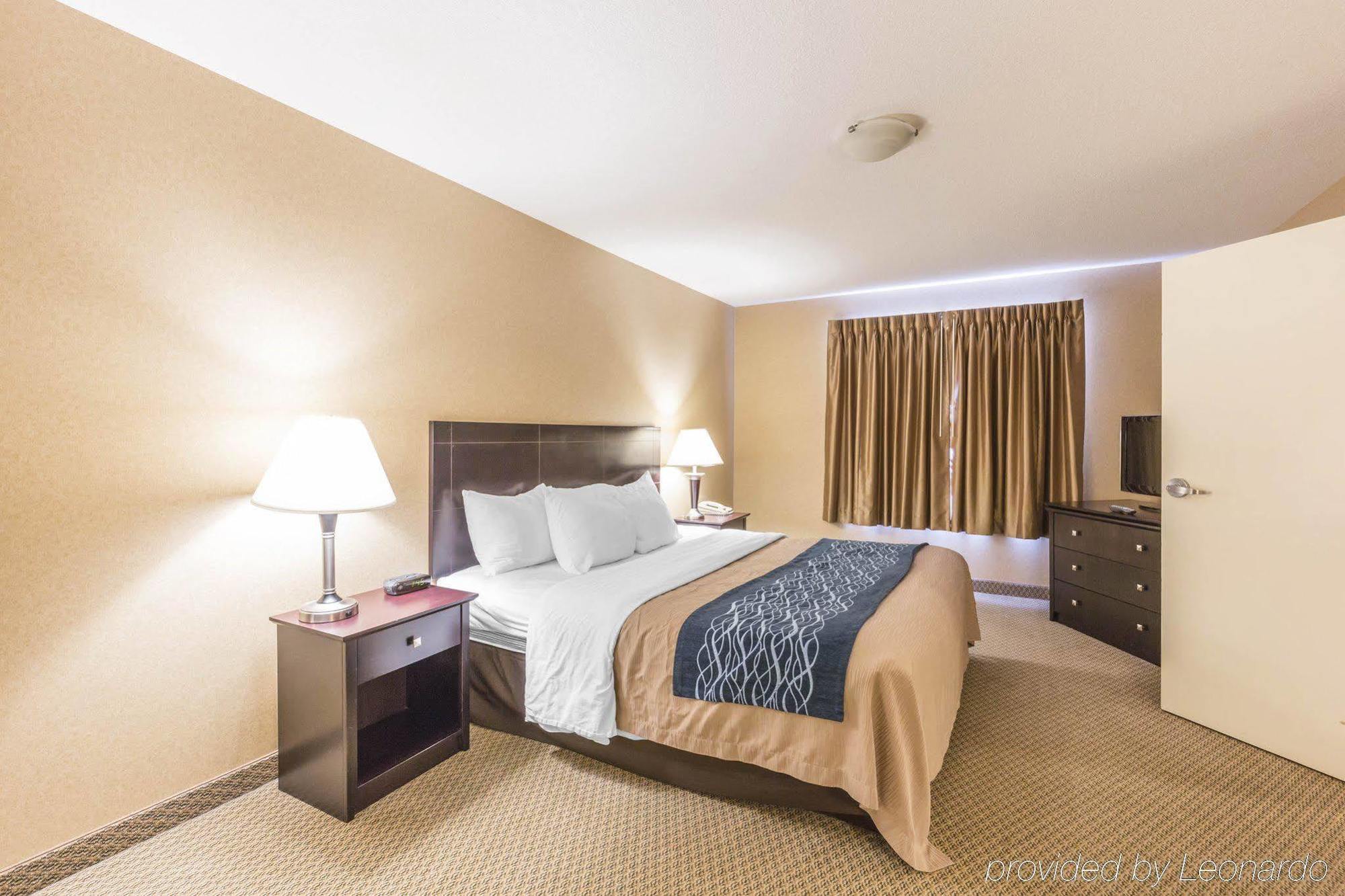 Comfort Inn & Suites Red Deer Exterior foto